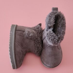 Wonder Nation Furry Gray Kids Boots